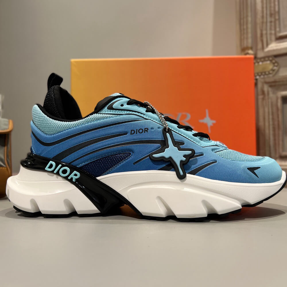 D10r  B44 Blade Sneaker