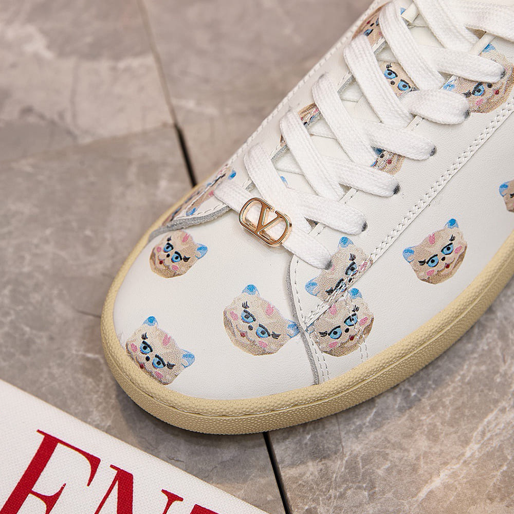 Va1e*ntin0 ROYCO Women’s ‘LE CHAT DE LA Ma1s0n’ Patterned Soft Calfskin Sneakers