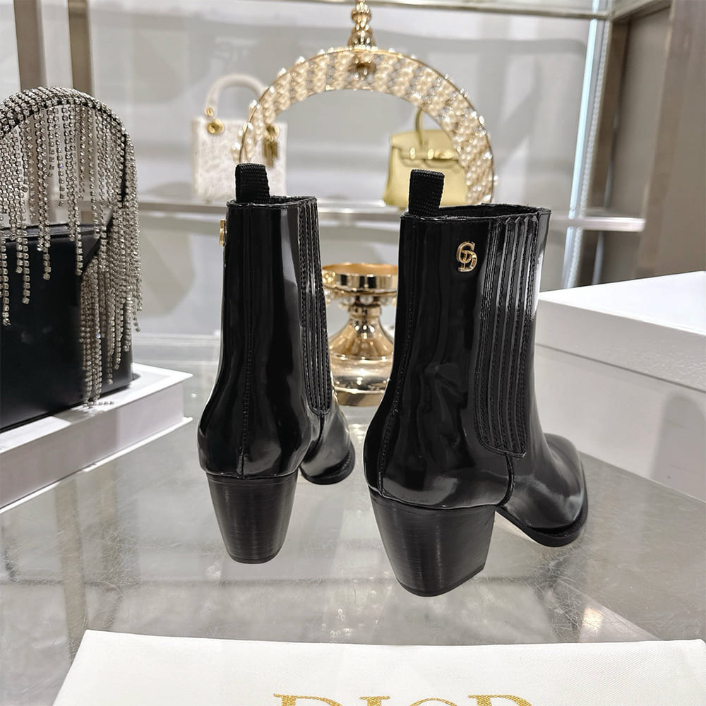 D10r Wild Heeled Ankle Boot