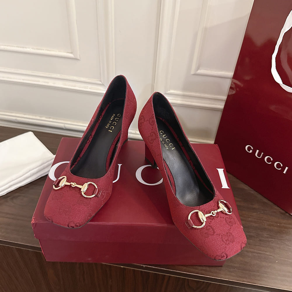 Gvc*1 Women’s Signora pump (EU SIZE 36-42)