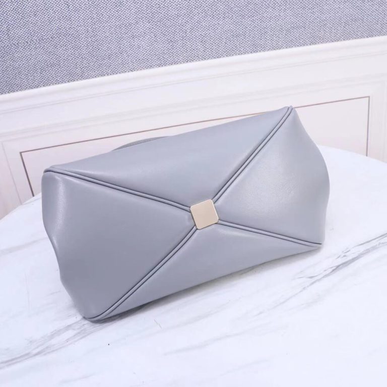 SMALL D10r KEY BAG