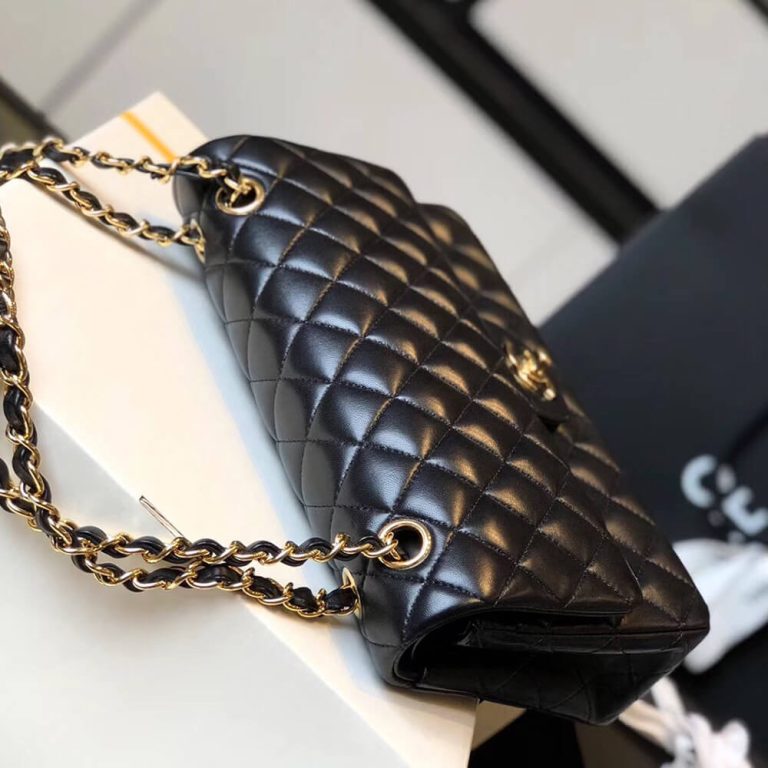 Ch**el CLASSIC FLAP HANDBAG